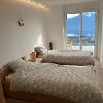 Moderne Avec Vue Panoramique A Proche De Montreux Διαμέρισμα