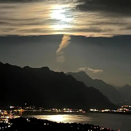 Moderne Avec Vue Panoramique A Proche De Montreux * Jongny