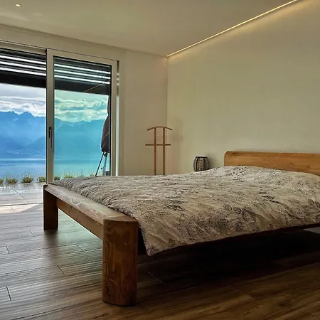 Moderne Avec Vue Panoramique A Proche De Montreux *