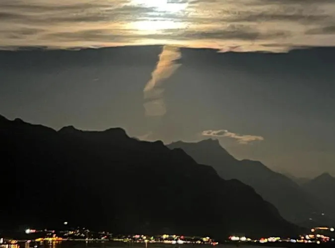 Moderne Avec Vue Panoramique A Proche De Montreux * Jongny