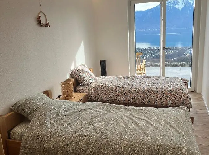 Moderne Avec Vue Panoramique A Proche De Montreux شقة